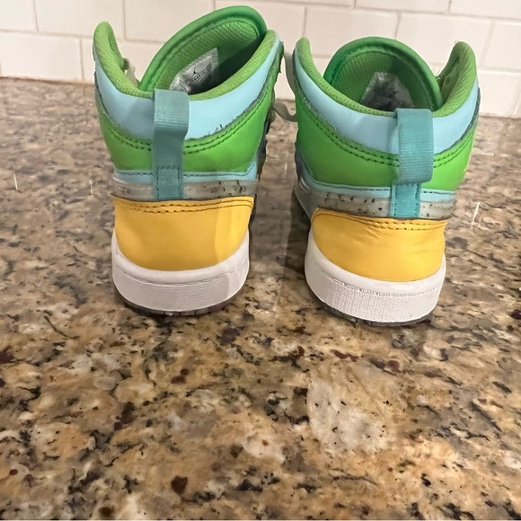 Nike Air Jordan 1 Mid PS 'Recycled Grind'  DX4370-400  Kids Size 1 - Picture 3 of 11